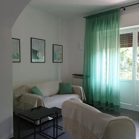 Casa Carlotta 公寓 莱万托